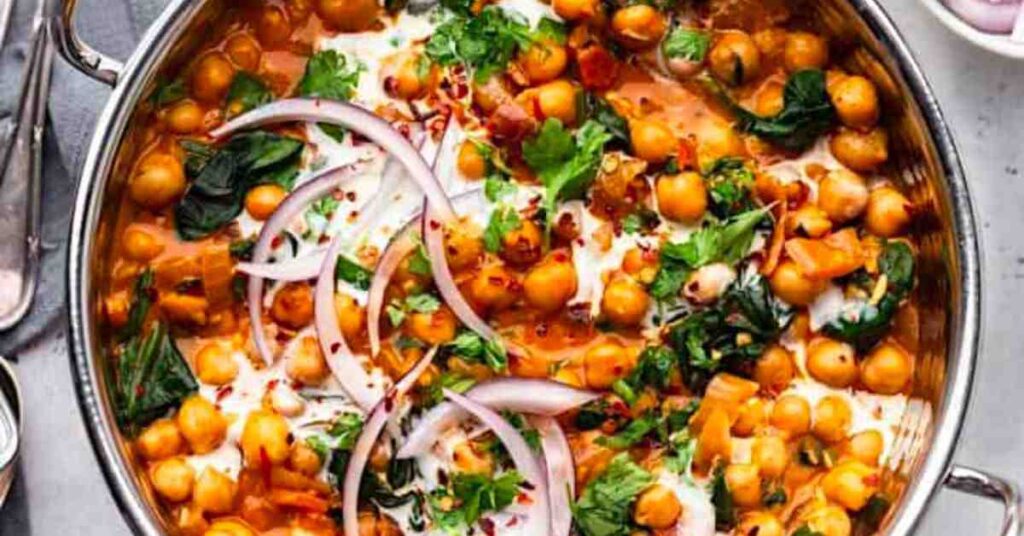 Vegan Chickpea and Spinach Curry
