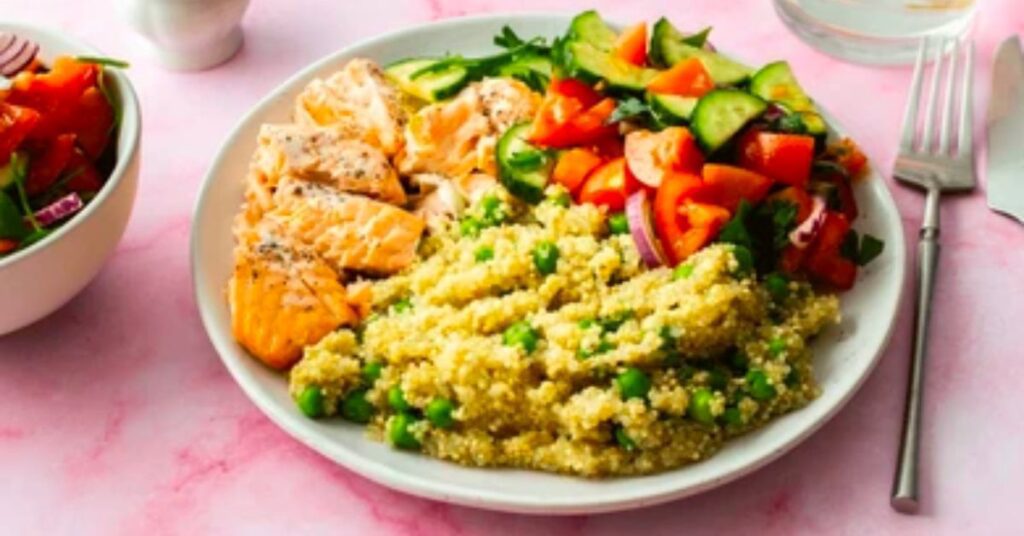 Baked Salmon with Quinoa and Steamed Vegetables